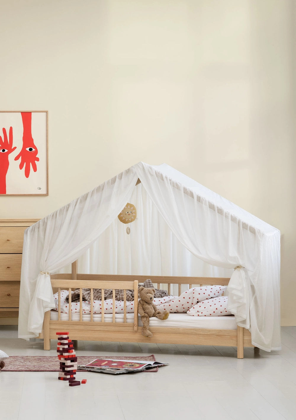 Oliver Furniture Hausbett 'Wood Mini+' Eiche 162 x 68 cm mit Matratze und Hausbett-Zelt