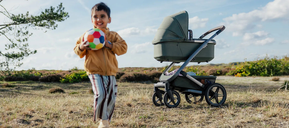 Kinderwagen-Sets - im Bild: Joolz Geo5 Kinderwagen-Set Single