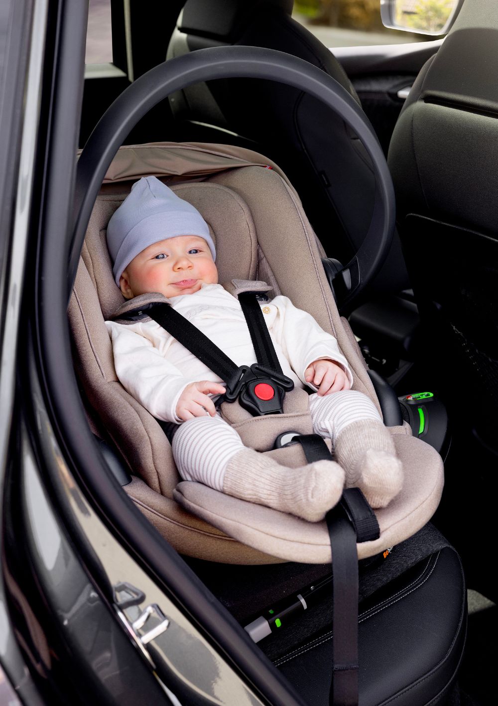 BeSafe Babyschale 'Go Beyond2' Dark Sand SoftBreeze
