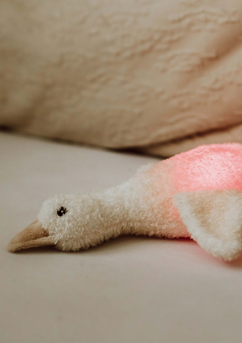 flow AMSTERDAM Kuscheltier mit Nachtlicht 'Liva' beige