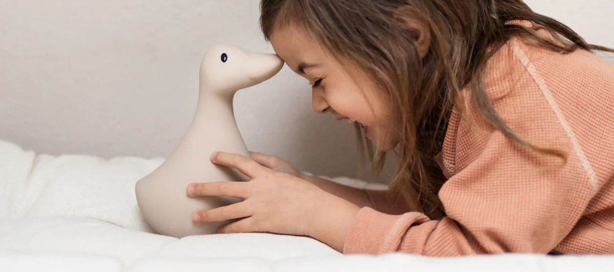 Geschenkideen für Kleinkinder 2-3 Jahre - im Bild: Nachtlicht von flow Amsterdam