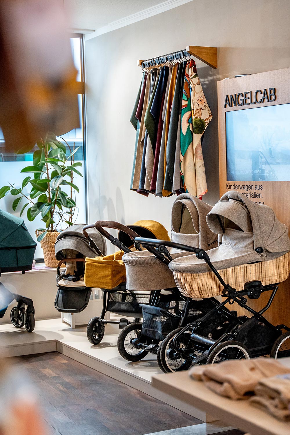 KIND DER STADT Bremen Innenansicht - Kinderwagen Angelcab - Beratung mit Herz
